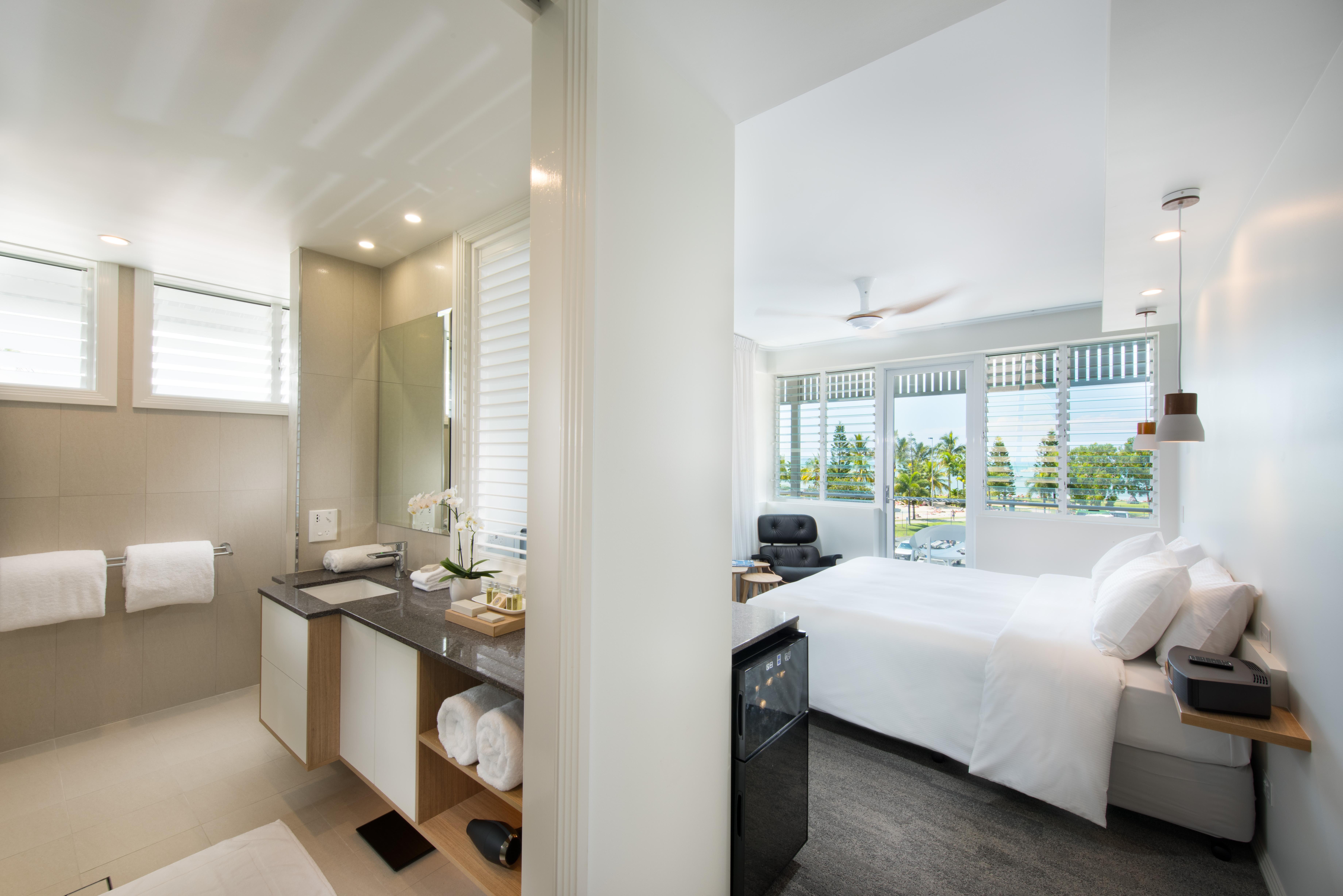 Heart Hotel And Gallery Whitsundays Airlie Beach Ngoại thất bức ảnh