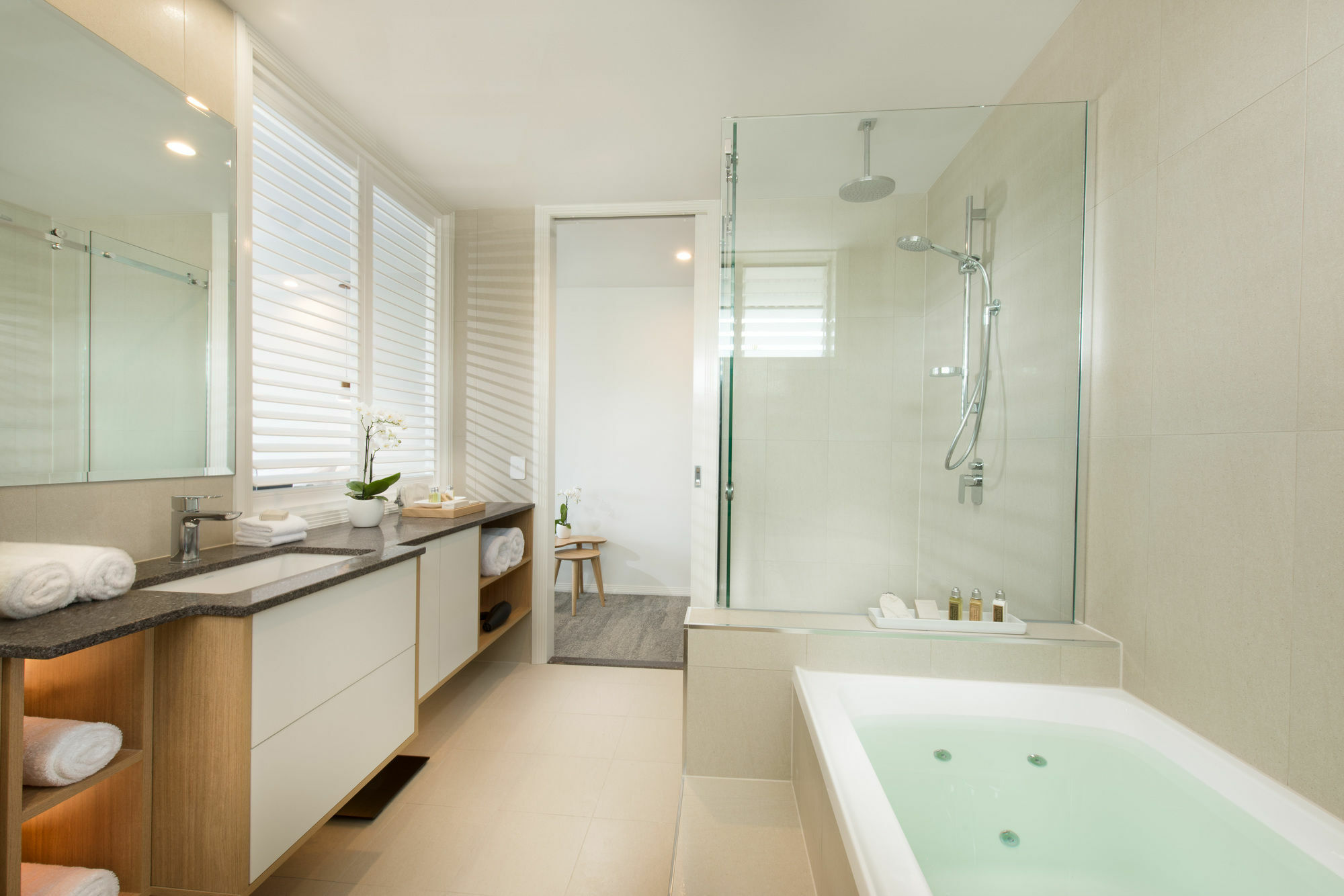 Heart Hotel And Gallery Whitsundays Airlie Beach Ngoại thất bức ảnh
